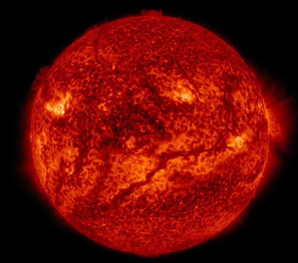 Sunce kroz h-alpha filter (izvor https://images.nasa.gov/